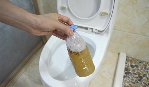 家家户户|无论马桶有多臭,只需一个塑料瓶,马桶异味自动清除,太方便了