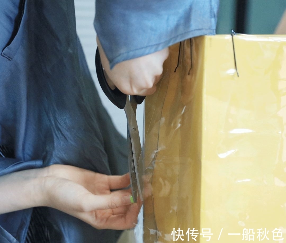 教学 手把手教学｜闲置的购物纸袋和防尘袋也能变成时髦包包