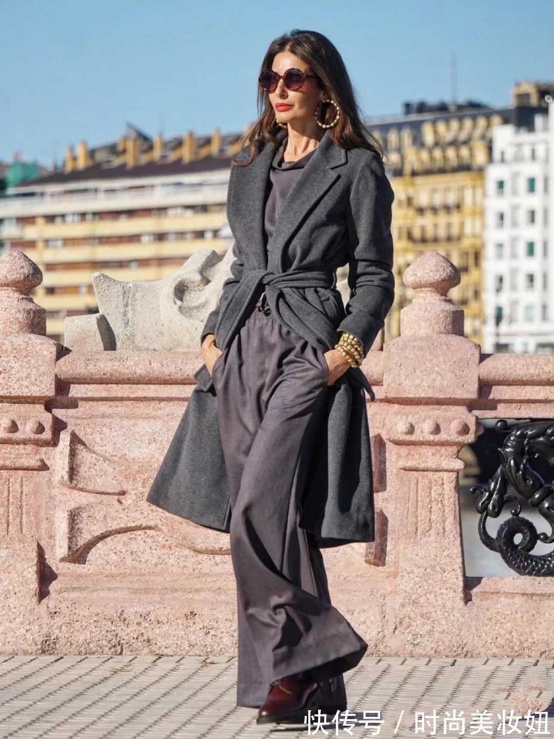 小姐姐|这才是大龄女性该有的穿搭,简约又显气质,50岁也可以照穿