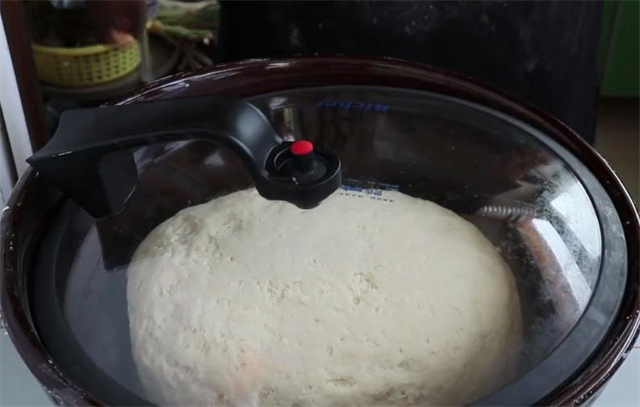 技巧|蒸包子,切记不可直接上锅蒸,3个小技巧,包子鲜嫩好吃,不塌陷