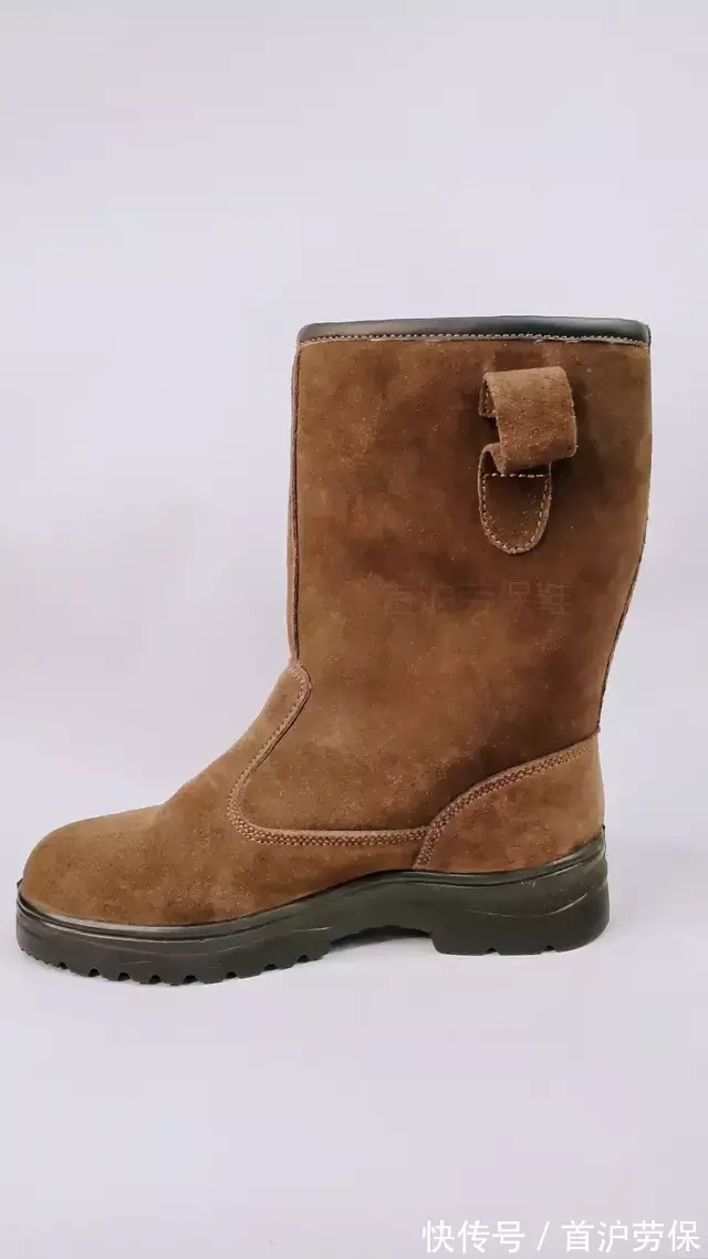 中帮 油田劳保鞋是真皮的吗?