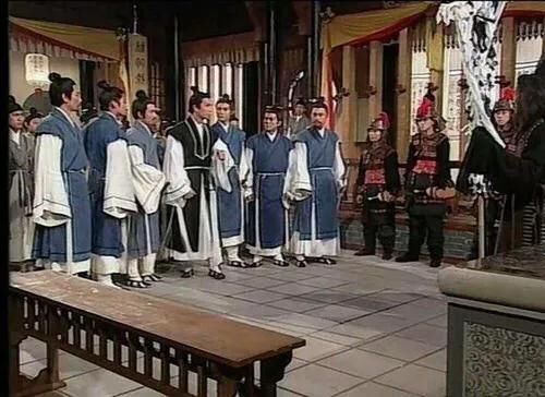 郭靖为何要把杨过送到重阳宫，而不在四大高手中选择一个教杨过？