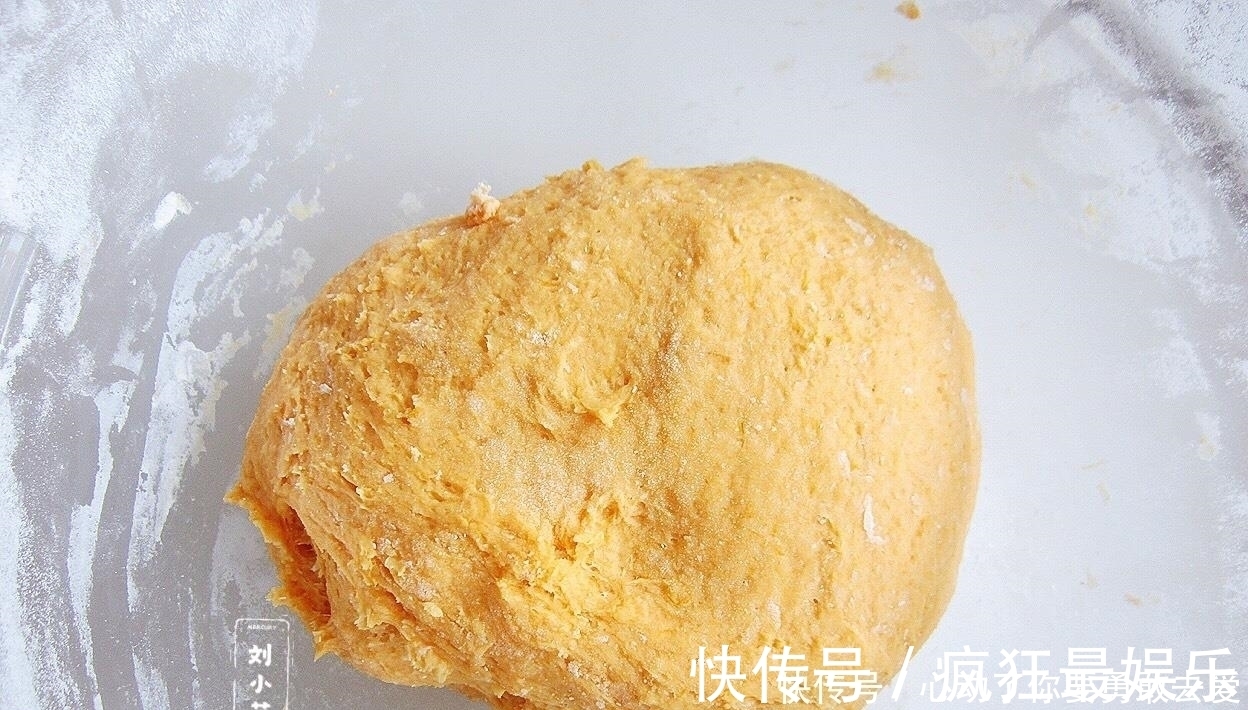 面团|千层饼这样做,可甜可咸,有技巧无难度,我家隔三差五地吃