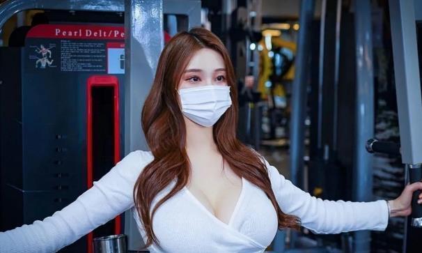 蜜桃女孩|长腿蜜桃女孩,曾参加韩国小姐选美大赛,坚持训练拥有好身材