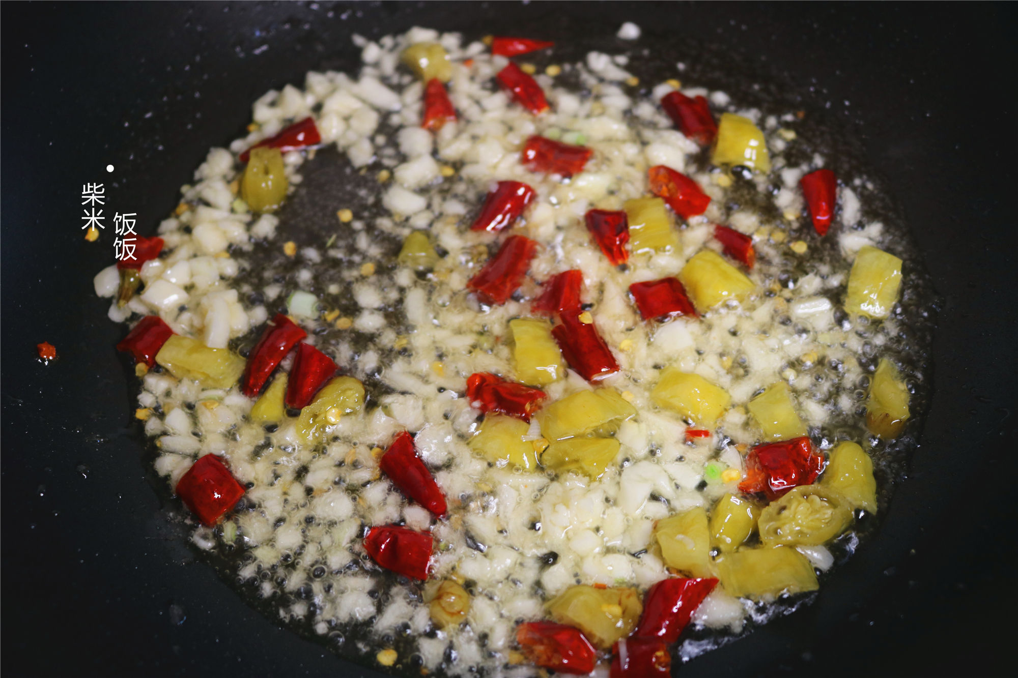 我家吃白菜,最爱这做法,大火一炒2分钟上桌,太开胃了