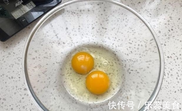 团子|爆浆又拉丝的紫薯仙豆糕怎么做?不用烤箱用平底锅,煎一煎就搞定