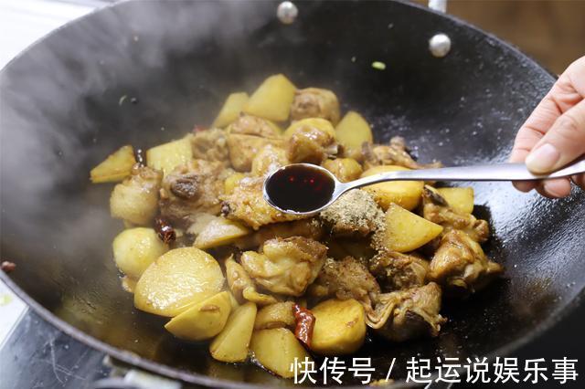 腥味|做鸡肉时,记住“2泡2多放”,鸡肉鲜香腥味小,土鸡肉鸡都管用