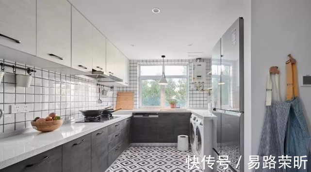 通透明亮|平淡无奇的89㎡小户型,将其客餐厅全开放,瞬间变得美貌又明亮!