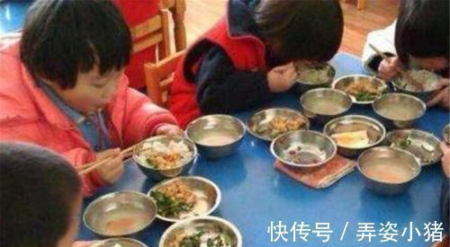 小谢|幼师发午餐照秒撤回,却没逃过宝妈火眼金睛:希望给个满意答复