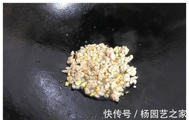 肉末|鱼香茄子，别直接下锅炸，多加1步，茄子软糯入味，无油更健康