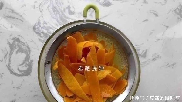 喉咙|嗓子痒总想咳嗽的人，拿它当零食吃，化痰液润喉咙，不懂可惜了