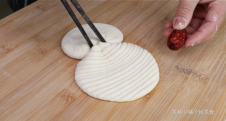 面粉|吃了30年面粉，终于找到最好吃的做法，比包子简单比白馒头好吃