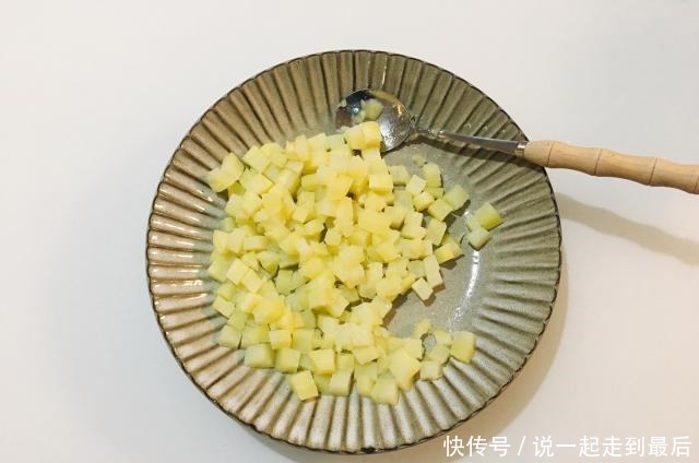 芝士|早餐饼这样做,有肉有蛋有芝士,营养翻倍,软嫩鲜香,孩子超爱吃