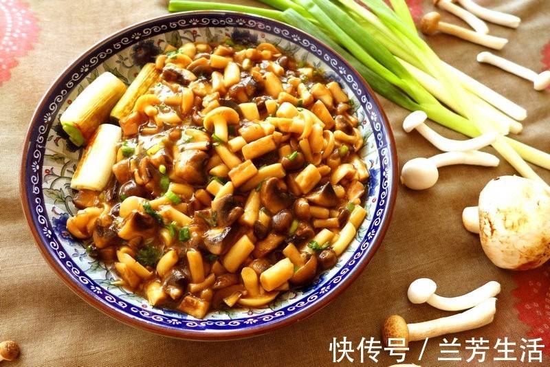 蘑菇|家常葱烧蘑菇,简单炒一炒,比肉都好吃,下饭又解馋