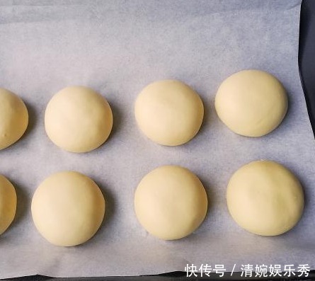 一碗面,2个鸡蛋,不烤不烙,简单一做,个个鼓大泡,比面包还香