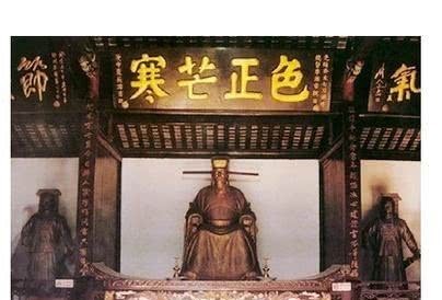 包公|宋仁宗可以忍受被喷一脸口水，却因为包公这句话跳了起来