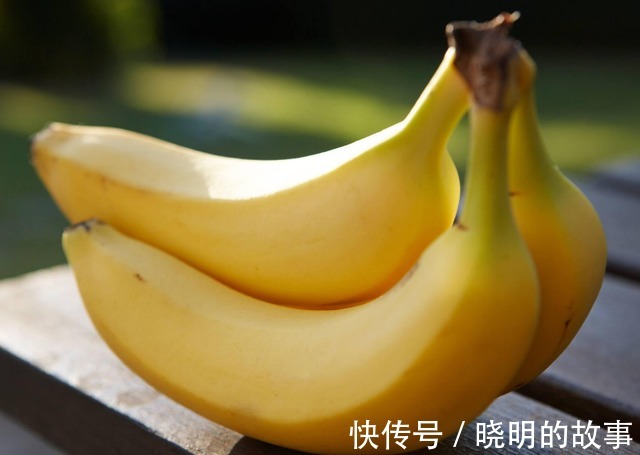 西瓜|孩子积食不能吃香蕉?医生:脾胃虚弱的孩子,3种水果建议少吃