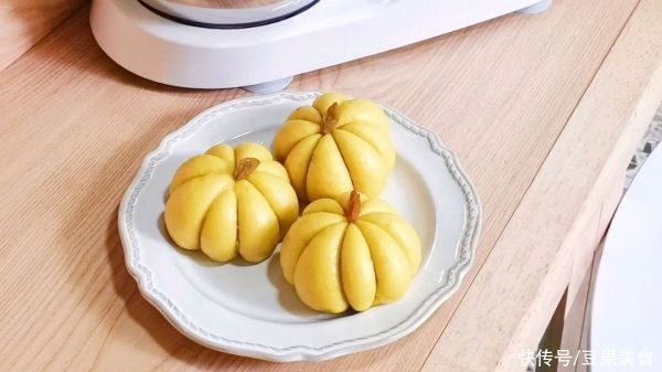 豆沙|不需要模具，一次成功的豆沙南瓜包
