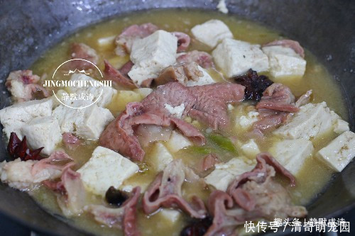 牛盘肠|豆腐和此食材真是天生一对,炖着吃最香,每次炖一锅,汤都不剩