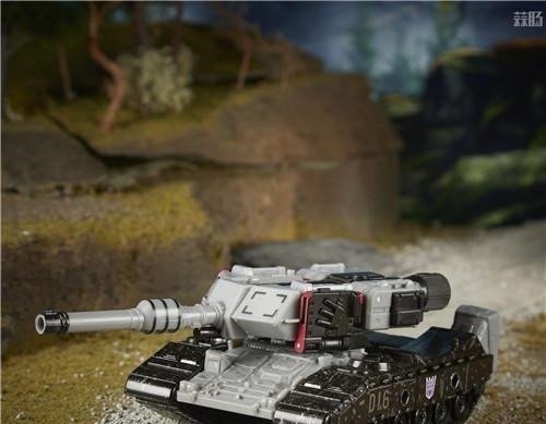 威震天|变形金刚Earthrise地出威震天新实物图公开 头雕很奇怪