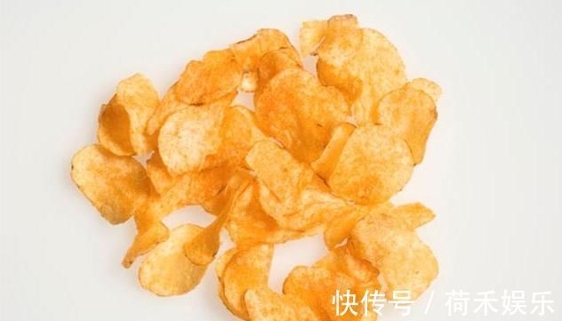 奶茶|公认长肉“最猛”的零食,热量堪比喝油,减肥的人,管住嘴就是赢