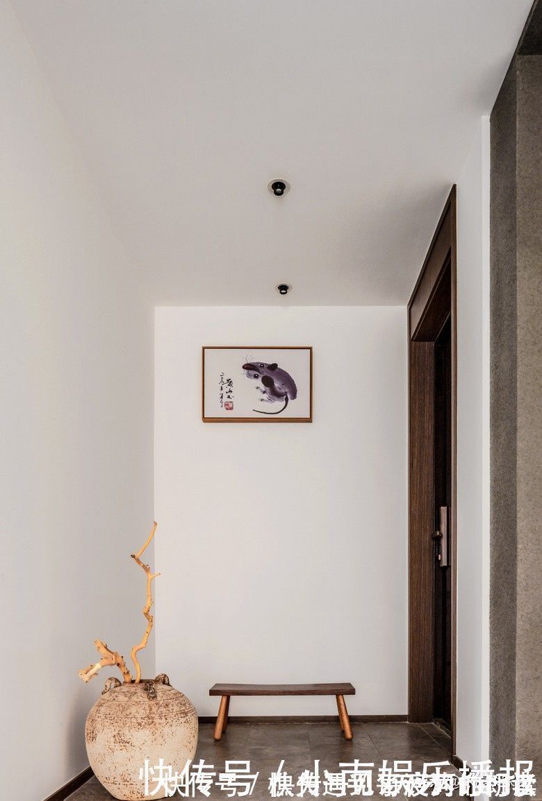 沐宸|她把家布置得像个“寺庙”,室内静谧安宁很舒适,让生活回归简单