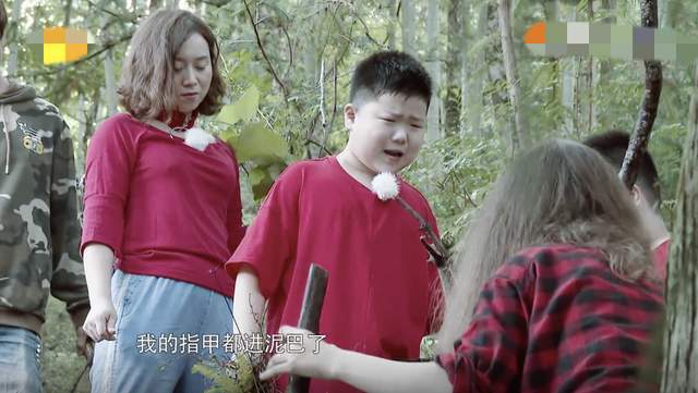 孩子|《盘中餐》爱哭鬼兄弟,都是孩子差距真大,令人无语的是他们老妈