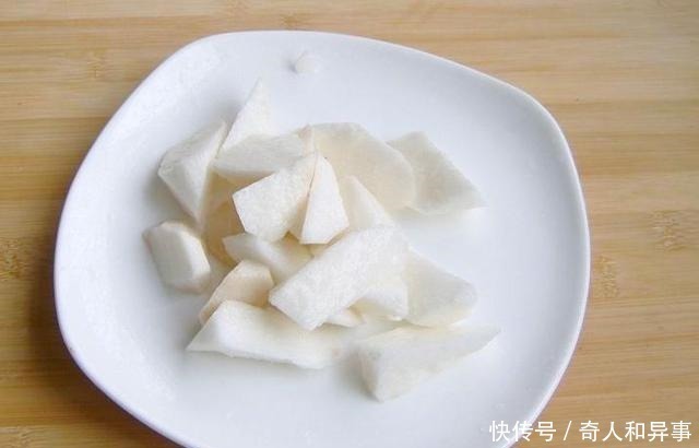 年夜饭上加道菜,“蒸蒸日上”端上桌,寓意日子红火,越过越好