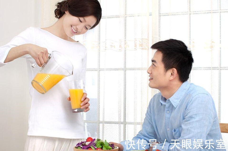 相爱|夫妻之间如何才能做到长久相爱?45岁女人:间歇性地满足