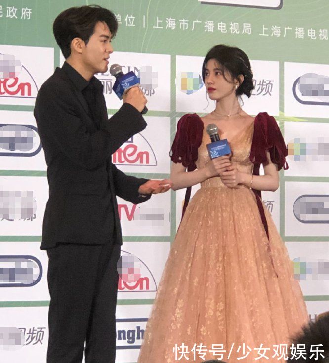 公主裙|鞠婧祎造型审美又在线！盘发搭配公主裙，“漫画女主”有了脸