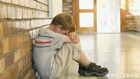 舌头|孩子牙不齐,多半是这4个坏习惯引起的,希望你家孩子一个都没有