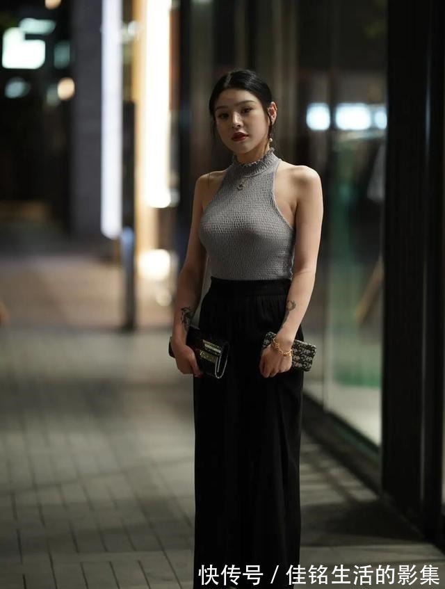 运动鞋 秋季穿衣建议“宁大不小”,阔腿裤就是标准,搭配得当同样有曲线!