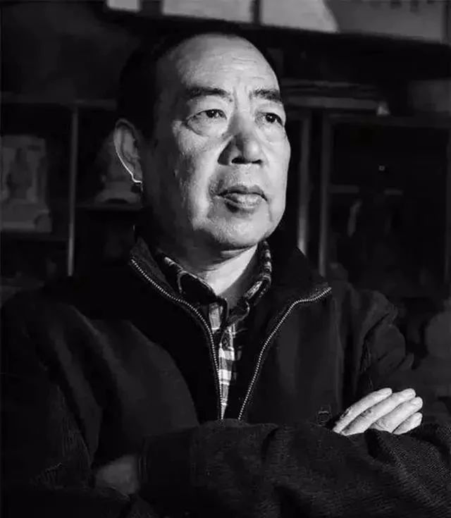 文学创作|在文学创作上取得成功的贾平凹,成为了业余书法家,作品引热议