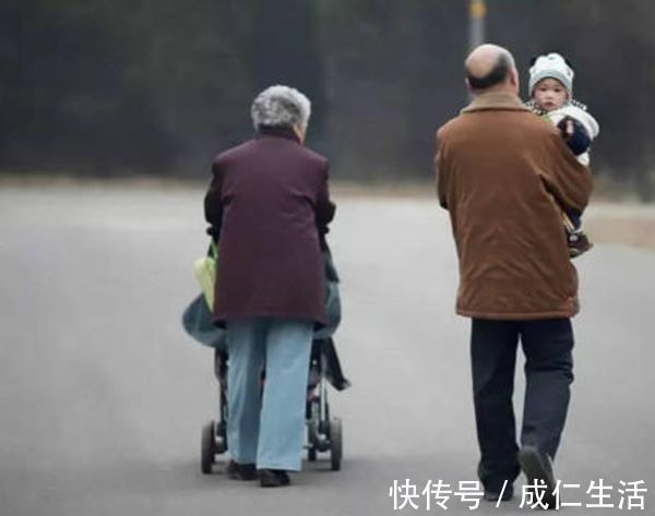 宝宝|1岁宝宝被送到姥姥家断奶,两个月后宝妈回去看娃,差点没认出来