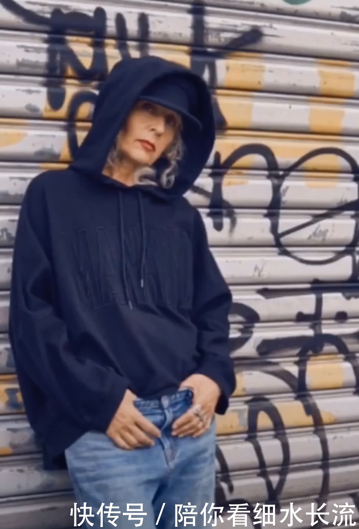 20岁你不会穿?80岁“奶奶”这些衣服你随便挑,不潮算我输!