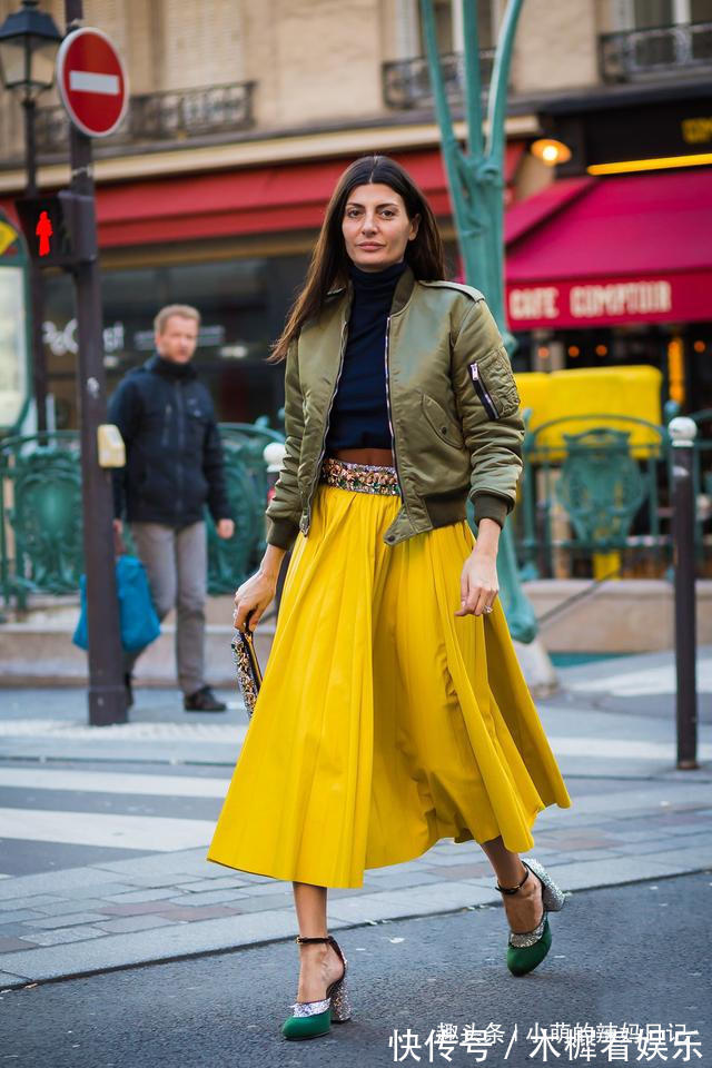 饱和度|女人过了四十岁,这4种颜色要少穿,显得没气色不说,还很掉价