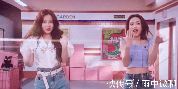 虞書欣|4位訓(xùn)練生拍廣告，謝可寅許佳琪靠邊站，誰留意中心位站著誰