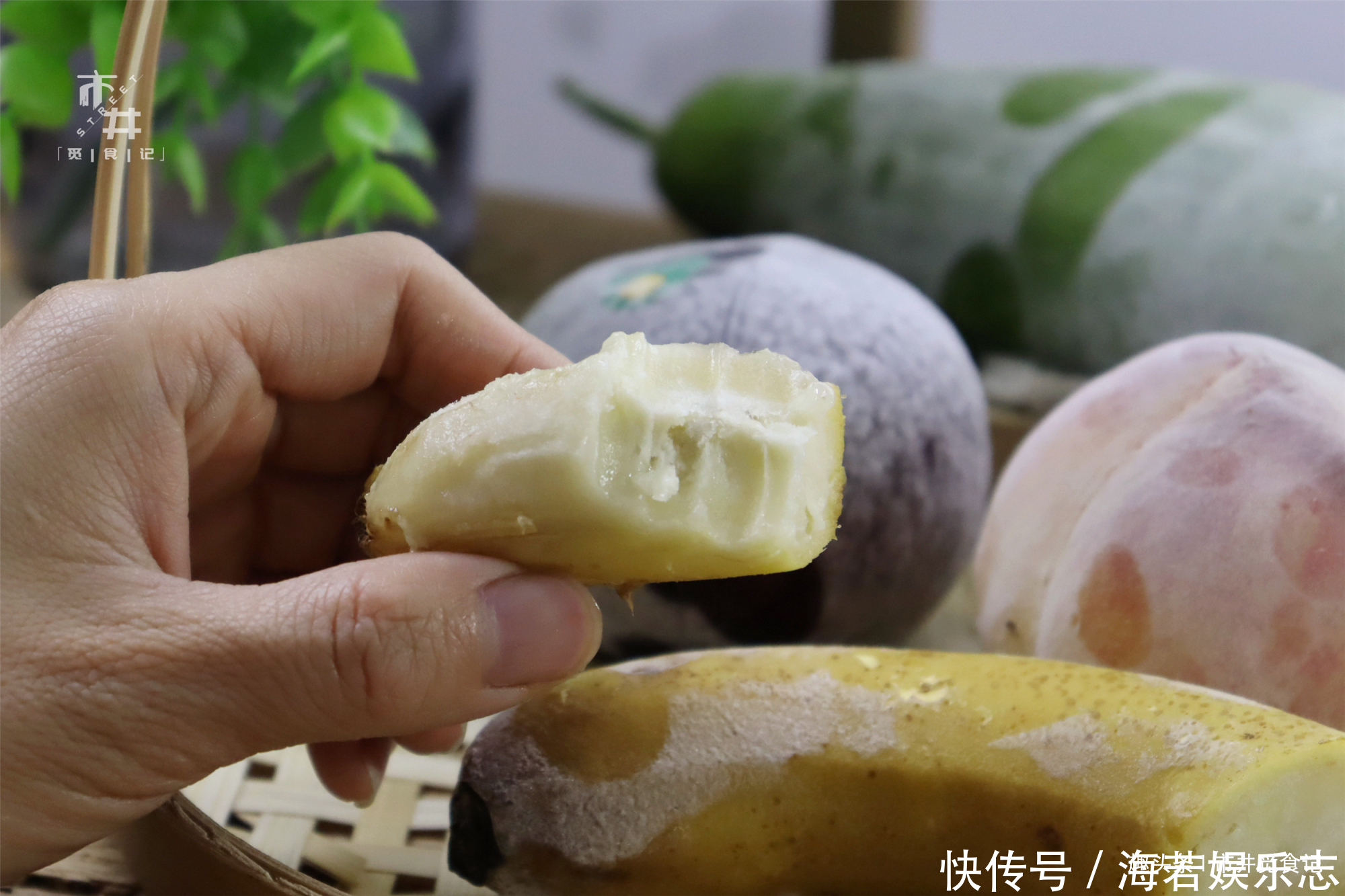 西瓜|适合冰冻吃的5种水果,西瓜算是味道一般的,有的如同吃奶油雪糕