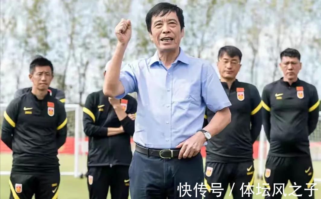 反思|国足2个坏消息传来,足协应该反思,陈戌源有不可推卸责任
