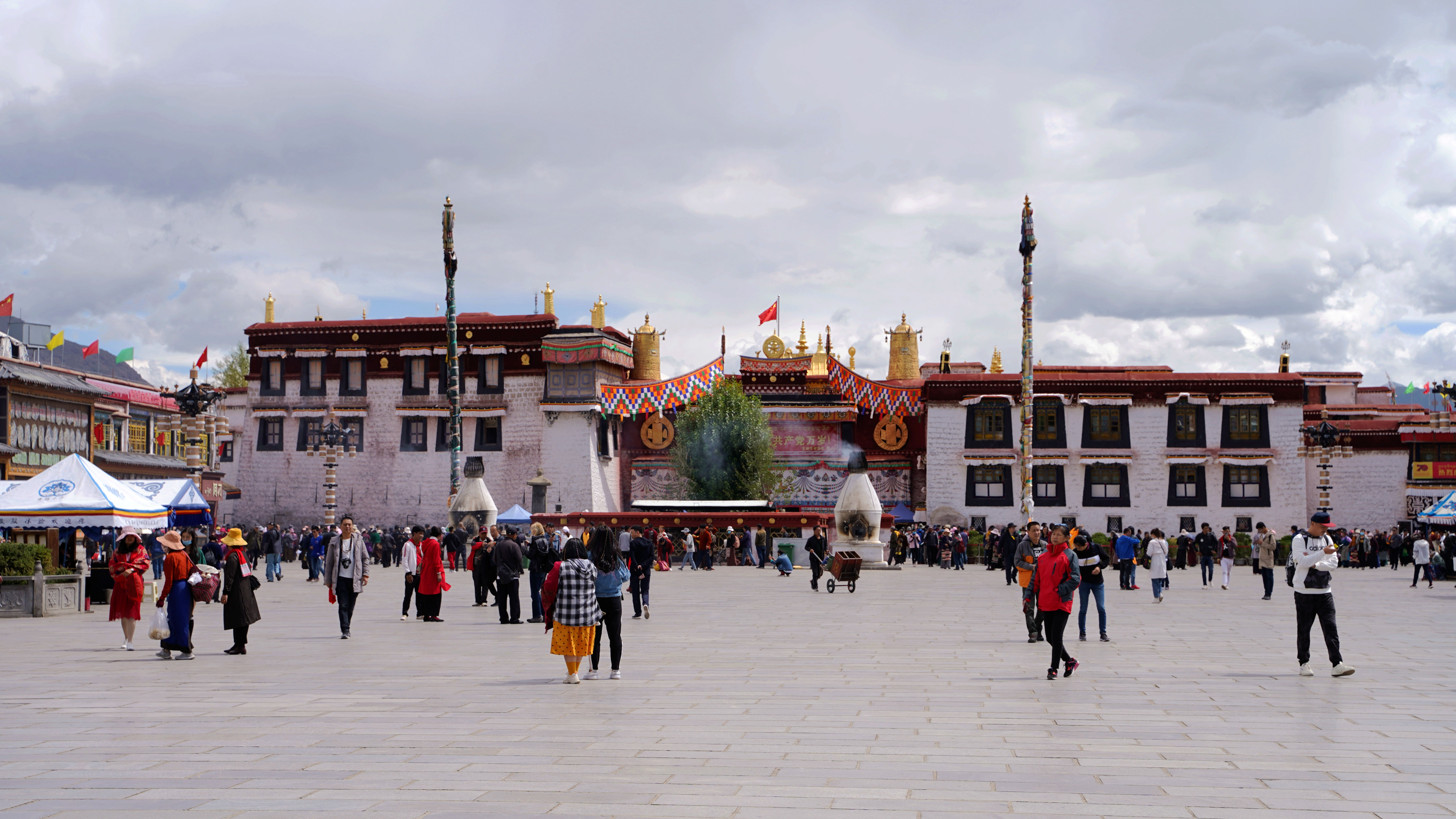 大昭寺|【80天单人单车环藏之旅】观览佛教圣地大昭寺，八廓街猎摄盛装美女