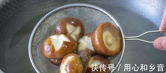 鹌鹑蛋被称“动物中的人参”,要做给孩子吃,教你最营养简单做法!