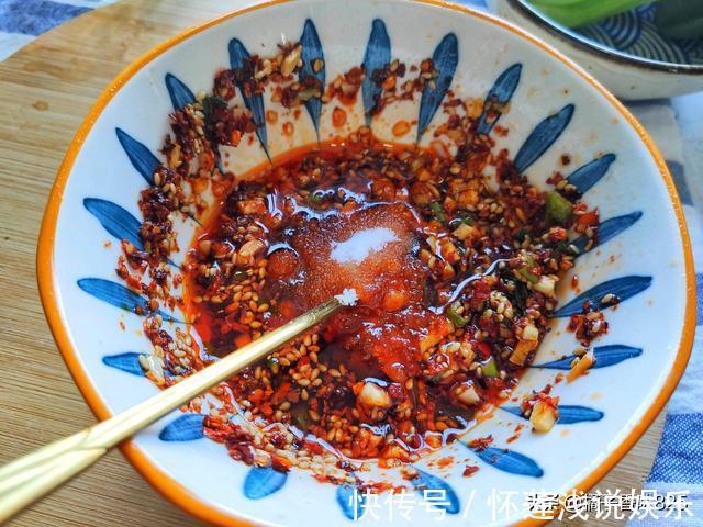 调制|适合冬季吃的面条,有肉有菜还有蛋,一碗下肚从头暖到脚,真舒服