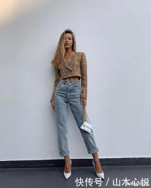 扔掉你的卫衣吧,太土了!现在流行穿挤奶装,时髦舒适还高级