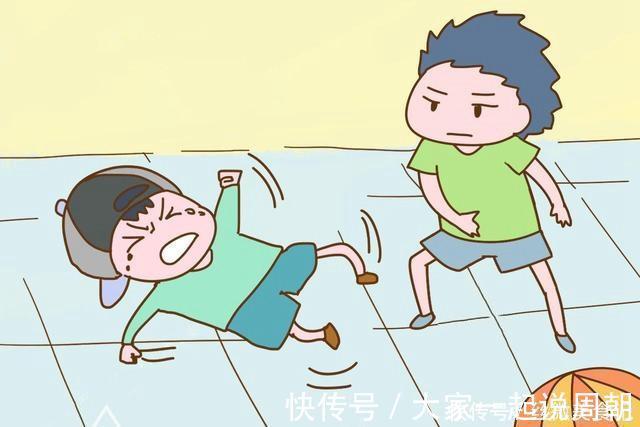 孩子|孩子被打时，愚蠢的家长教孩子还击回去，聪明家长这样做值得借鉴