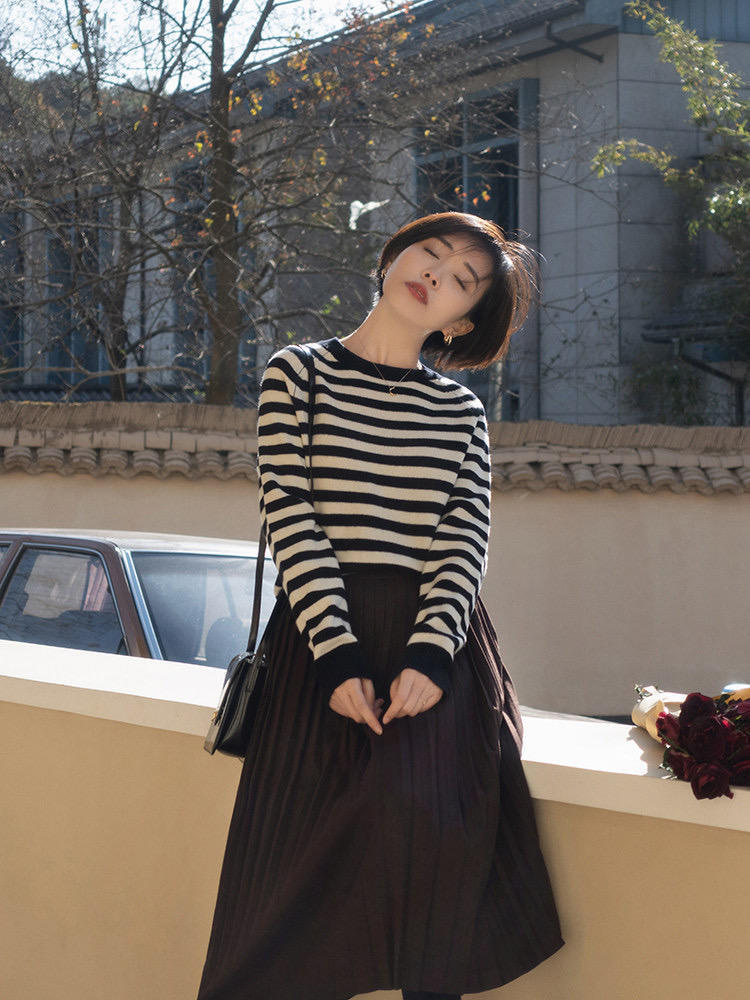 小姐姐 熟女最爱的优雅毛衣你爱了吗?简约中的大气感,让你化身职场女王