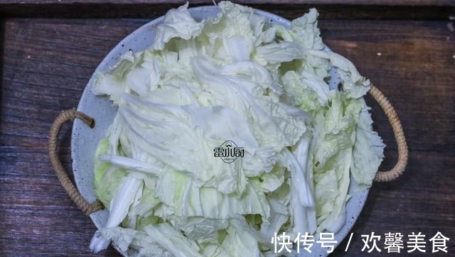 白菜加它一起烧，堪称钙王，老人都说好！