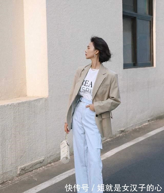 穿搭 果然，西服外套还是配“牛仔裤”才洋气，显高显瘦，关键还耐看！