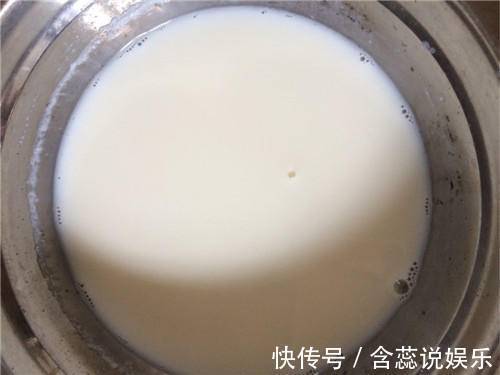 2个鸡蛋1杯牛奶,在家自制蛋挞,5块钱能做一盘,甜而不腻!