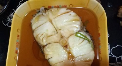 清蒸鳕鱼不会做多加一点它,鱼肉鲜嫩,入口即化