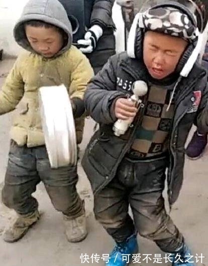 |搞笑图片幽默段子笑话:哈哈哈,这辆车是从天上掉下来的么